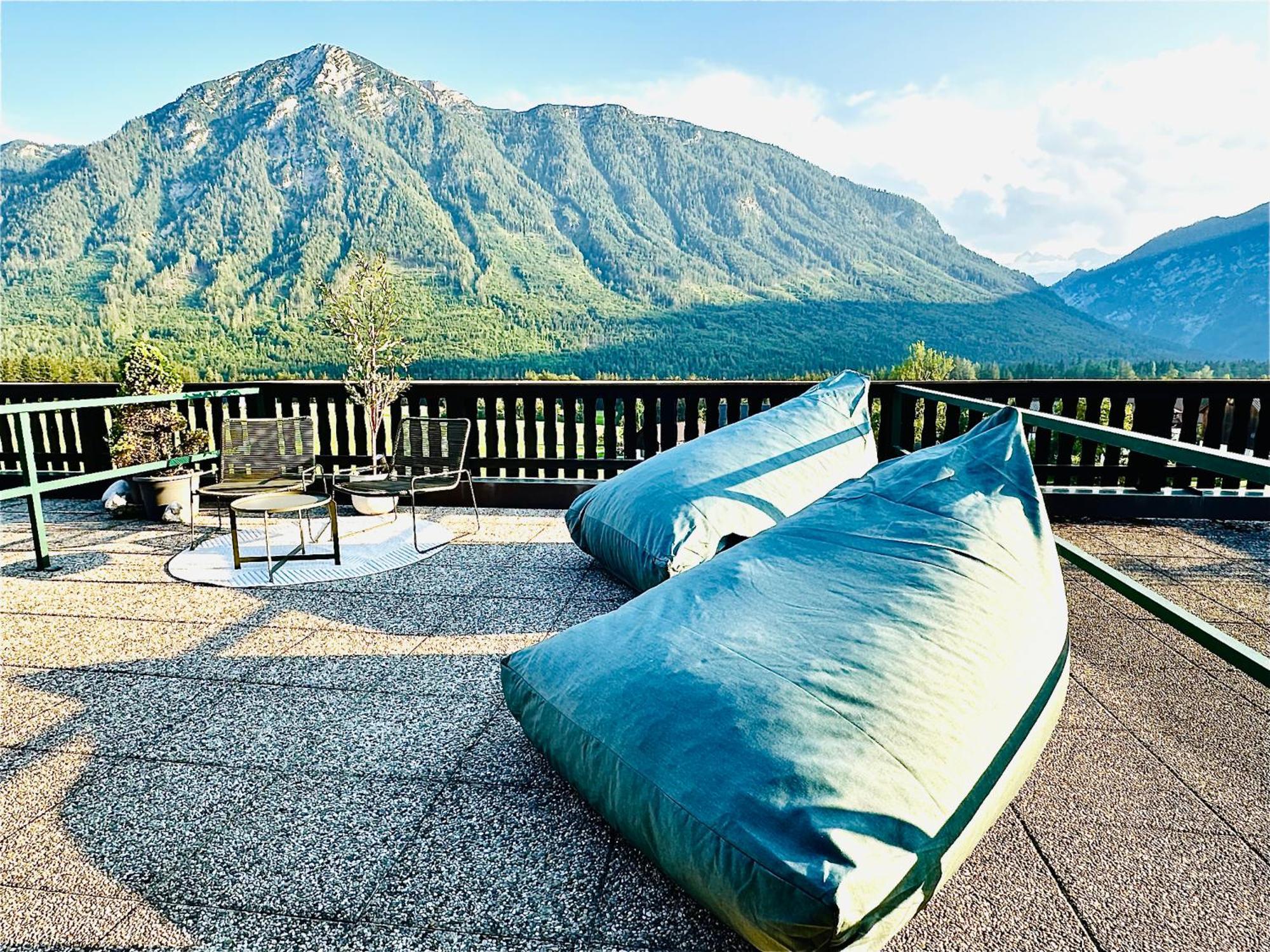 Das Alpenzeit Appartement Mit Just Private Terrasse (Adults Only) Бад Аузее Екстериор снимка