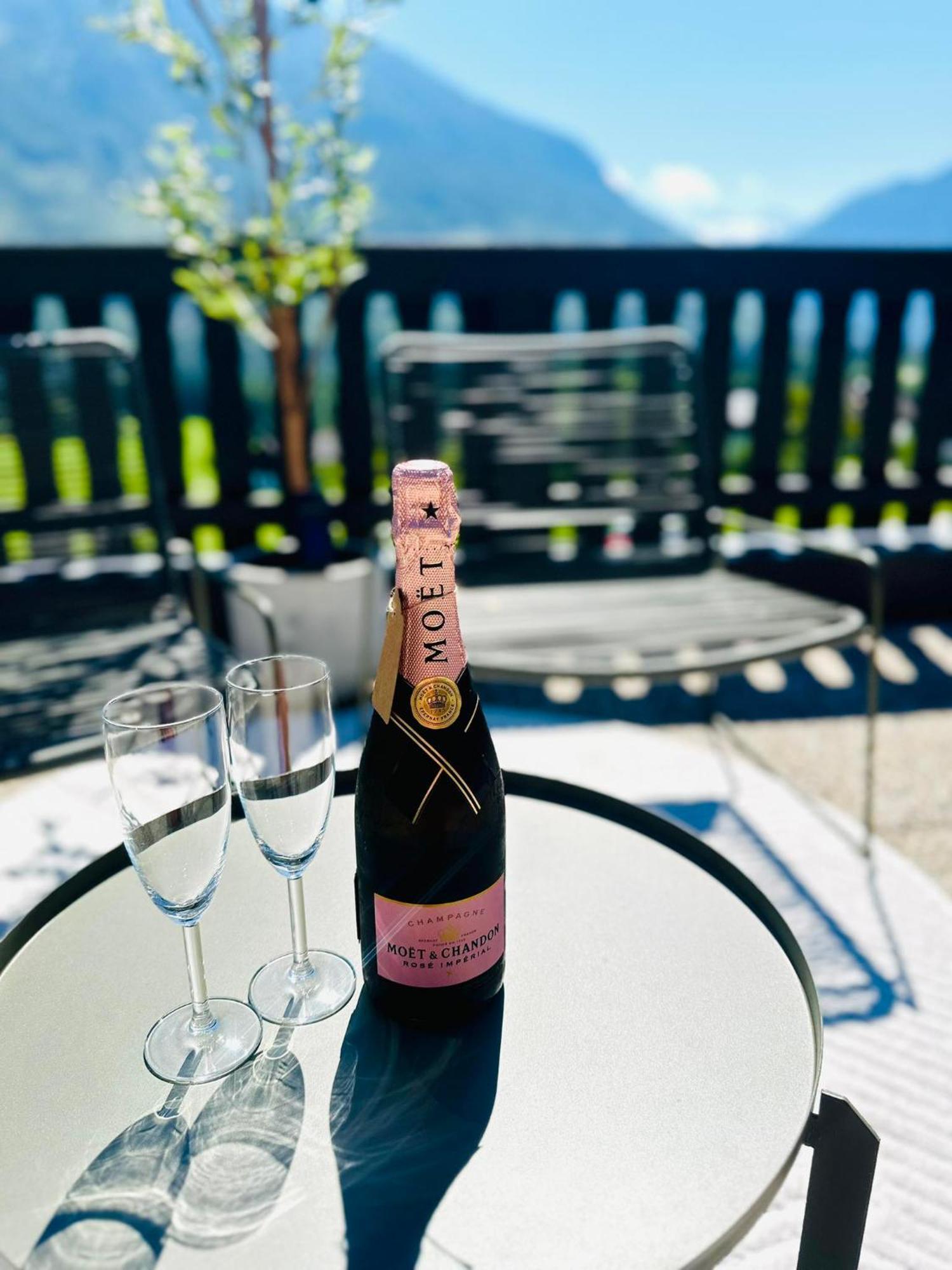 Das Alpenzeit Appartement Mit Just Private Terrasse (Adults Only) Бад Аузее Екстериор снимка