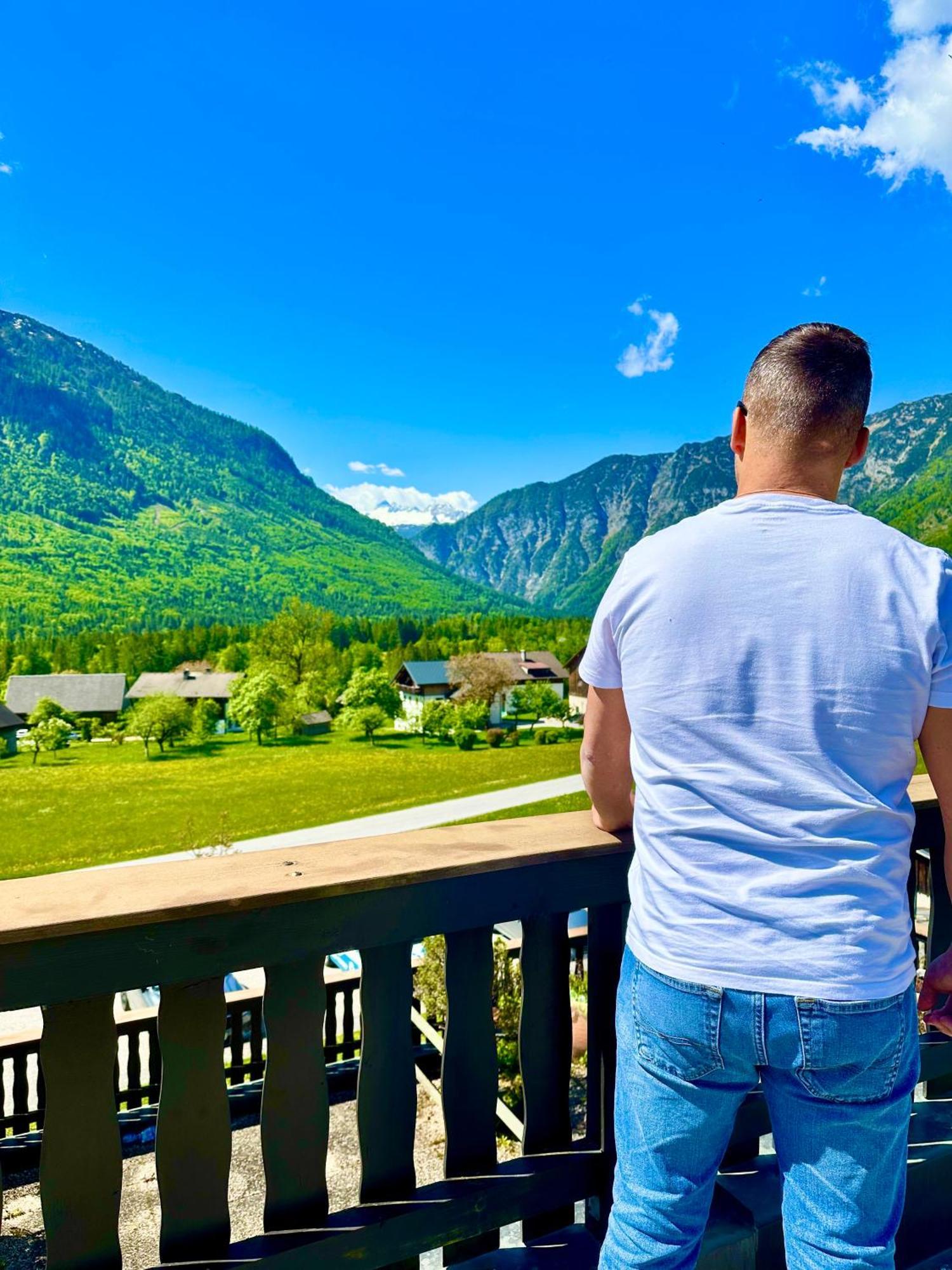 Das Alpenzeit Appartement Mit Just Private Terrasse (Adults Only) Бад Аузее Екстериор снимка