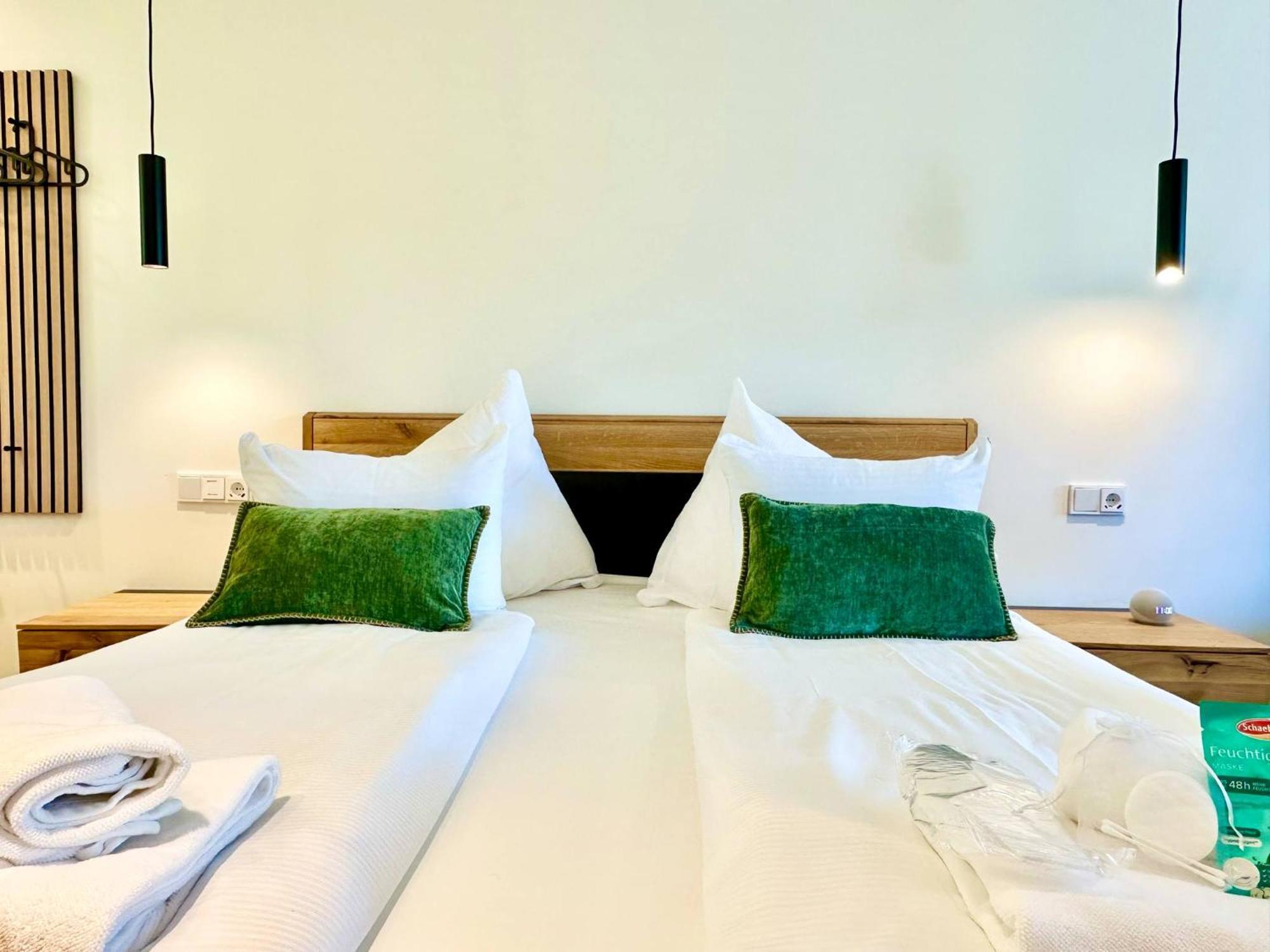 Das Alpenzeit Appartement Mit Just Private Terrasse (Adults Only) Бад Аузее Екстериор снимка