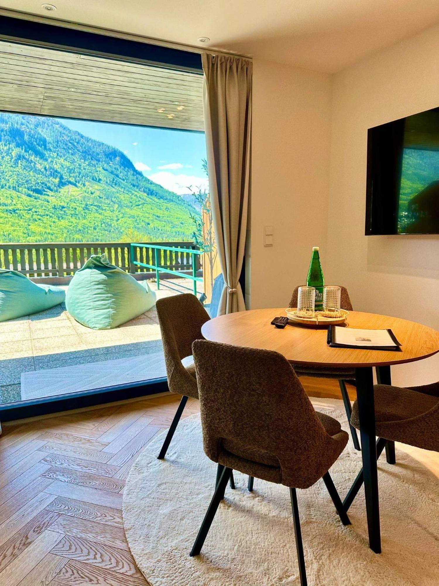 Das Alpenzeit Appartement Mit Just Private Terrasse (Adults Only) Бад Аузее Екстериор снимка